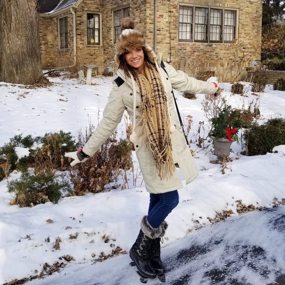 Meet your Posher, Rachel - Picture 3 of 7